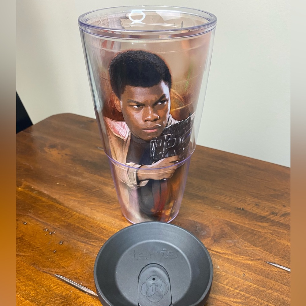 TERVIS Star Wars FINN Tumbler, NWT